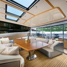 Five Yacht 