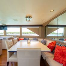 Island Time Yacht 