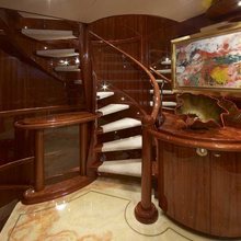 Kajak Yacht Main Deck Foyer