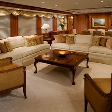 Casual Water Yacht 