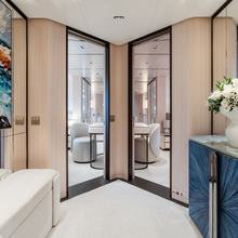 M Yacht 