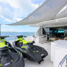 Aqua Life Yacht 