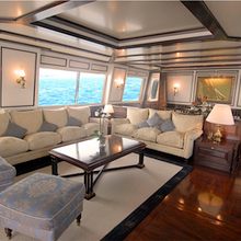 Providence Yacht Main Salon