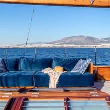 Weatherbird Yacht 