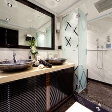 Seven S Yacht Master Bathroom