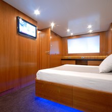 Larmera Yacht 