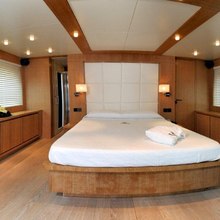 Mastiff Yacht 