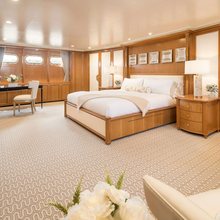 Moon River Yacht 