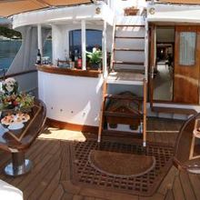 Dauntless Yacht 