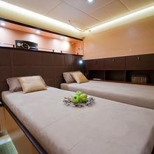 Aurelia Yacht 