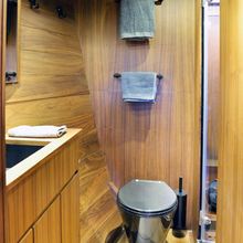 Sixteen Tons Yacht 