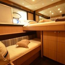 Sakura Yacht 