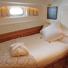 Tiga Belas Yacht 