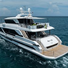 Aqua Life Yacht 