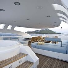 O'Neiro Yacht Sundeck