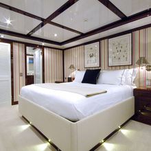 Oxygen Yacht White Guest Stateroom