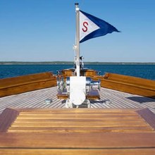 America Yacht 