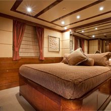 Coco Veinte Yacht Guest Staterom