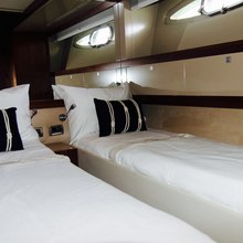 Still Water Yacht 