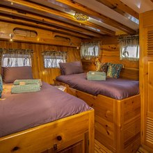 La Reine Yacht 