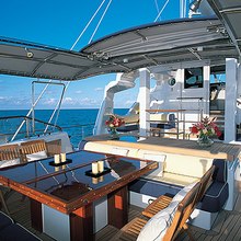 MITseaAH Yacht Deck Dining