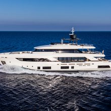 Kitsune Yacht 
