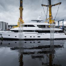 Moonshine Yacht 