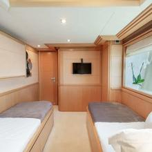Ave of Rome Yacht 