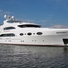 Sapphire Yacht 