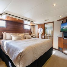 Serenity Yacht 