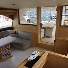 Yellow Turtle Yacht 