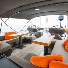 Sixteen Tons Yacht 