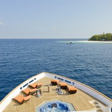 Maldives Crown Yacht 