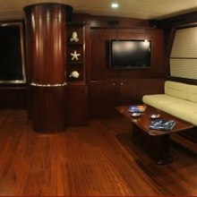 Vivien Yacht Main Salon