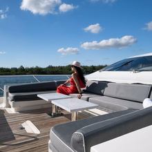Intervention Yacht 