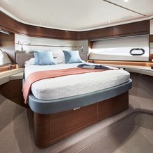 Chameleon III Yacht 