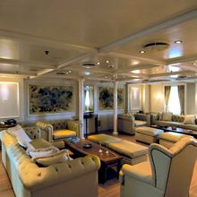 Elegant 007 Yacht Salon