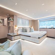 M Yacht 
