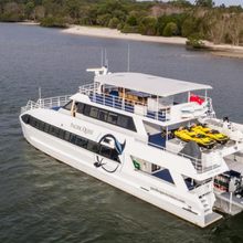 Pacific Quest Yacht 