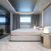 Navis Yacht 