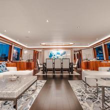 La Lady Yacht 