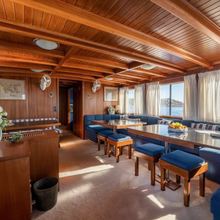 Lithi Yacht 