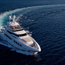 Seven S Yacht Running Shot - Turn