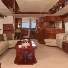 Majesty 88 Yacht 