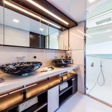 Mikil Yacht 