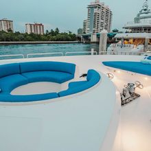 La Lady Yacht 