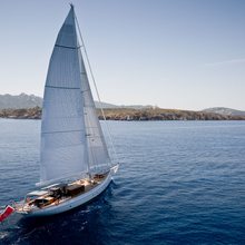 Carl Linne Yacht 