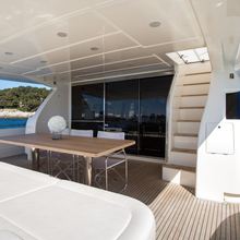 Azure Yacht 