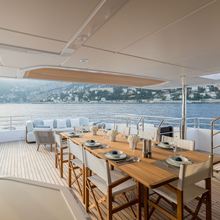 Elza Yacht 