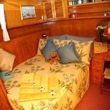 Shangri - La Yacht 